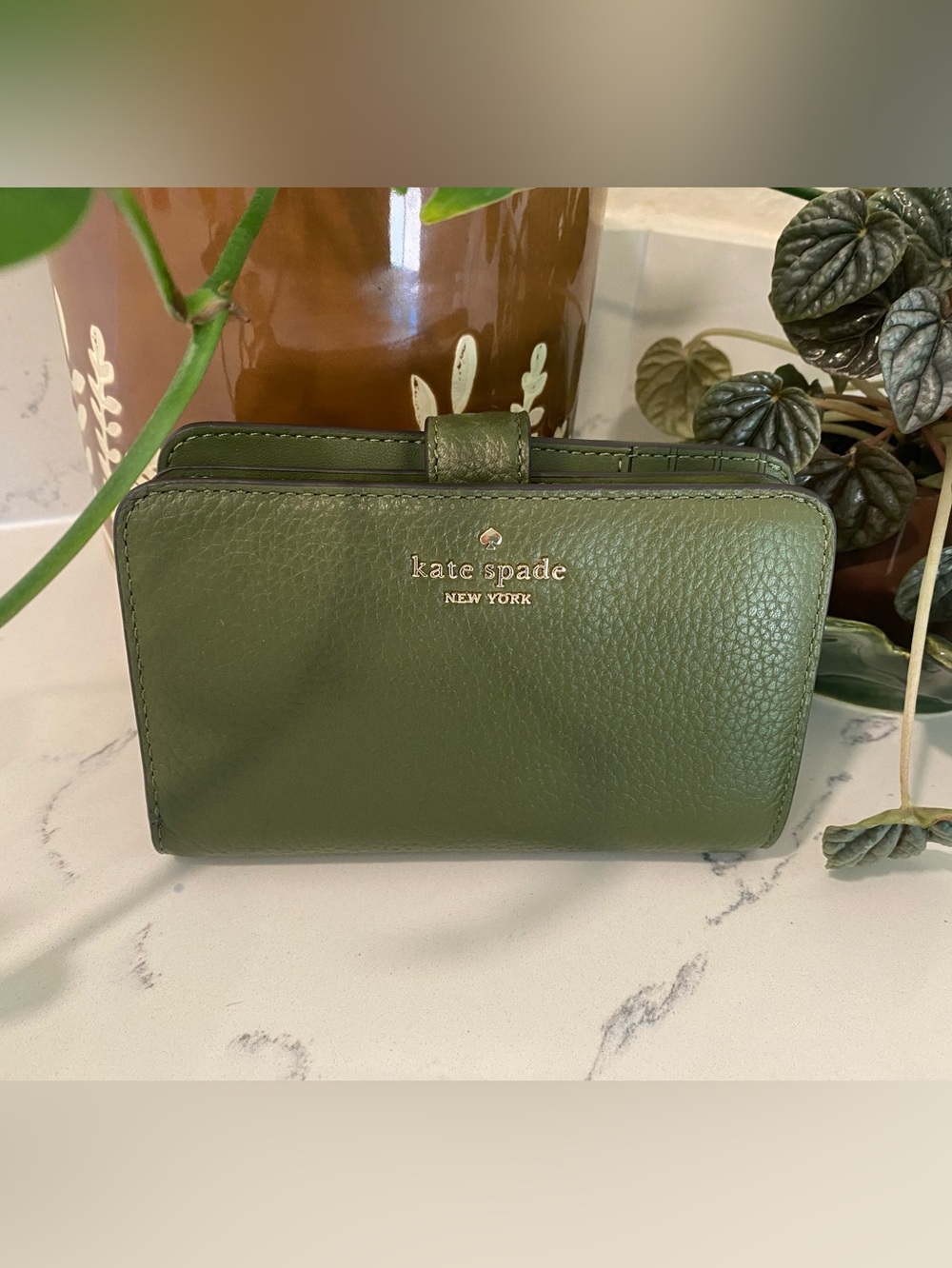 NWT Kate Spade green wallet